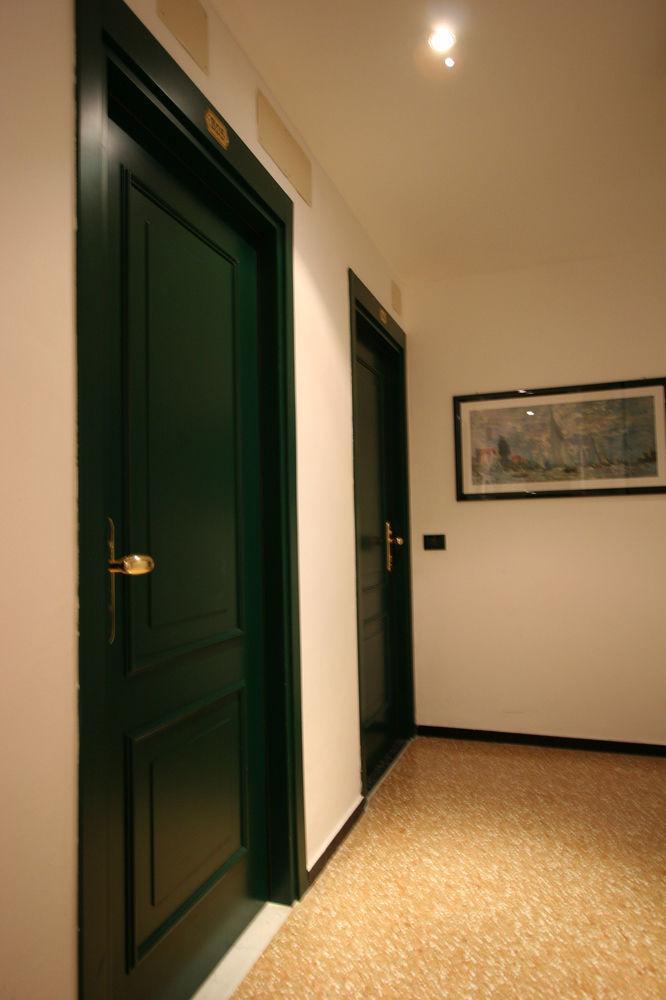 Adriana Hotel 3*