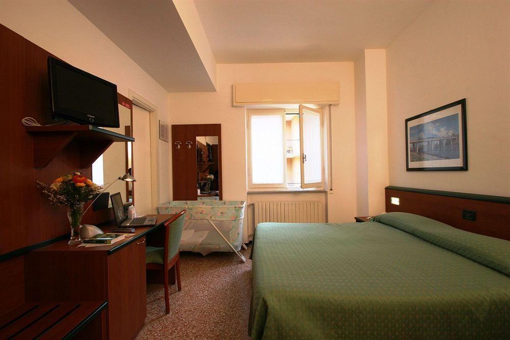 Adriana Hotel 3*
