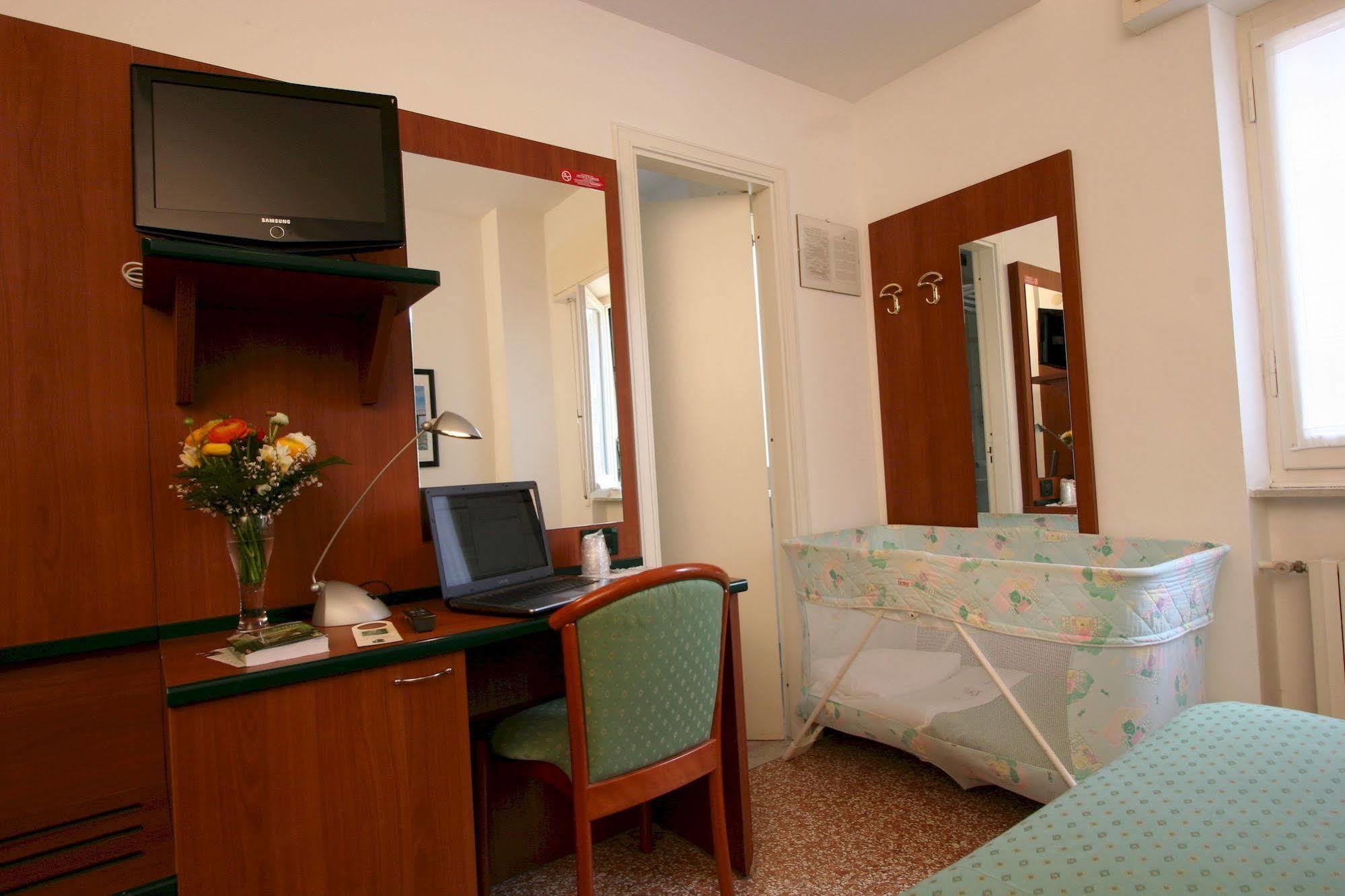 Adriana Hotel
